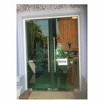 ประตูบานสวิง - ห้างหุ้นส่วนจำกัด มิตรภาพกระจกอลูมิเนียม ขอนแก่น 