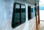 หน้าต่างเรือ - อาณาจักร-กระจกโค้ง