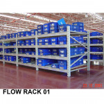 ชั้นวางสินค้าในโรงงาน (Flow rack) - บริษัท คิวเบสท์ เอ็นเตอร์ไพร์ส จำกัด