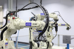หุ่นยนต์เชื่อม FD-V20S - หุ่นยนต์เชื่อมอุตสาหกรรม โอทีซี ไดเฮ็นเอเชีย 