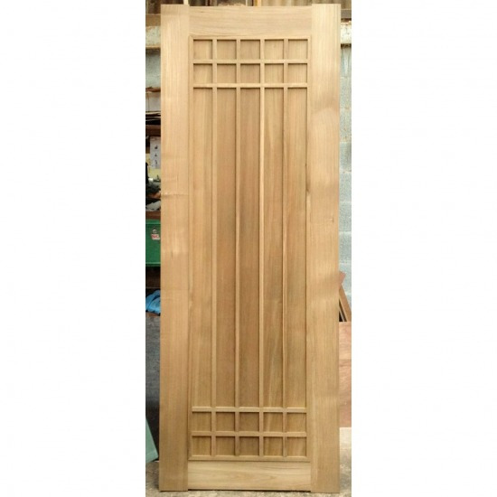 โรงงานผลิตประตูลูกฟักไม้สักเกรดเอ บานประตูลูกฟักไม้สักเกรดเอ 