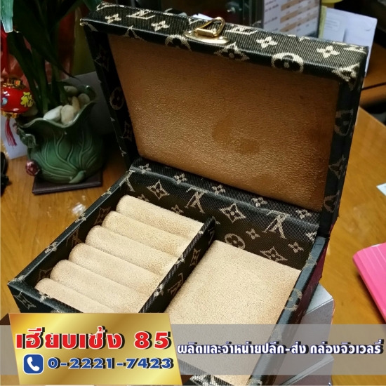 กล่องใส่จิวเวลรี่ เครื่องเพชร กล่องใส่จิวเวลรี่ เครื่องเพชร  ผู้ผลิตกล่องจิวเวลรี่  กล่องเครื่องประดับ  กล่องใส่ต่างหู  กล่องใส่แหวน 