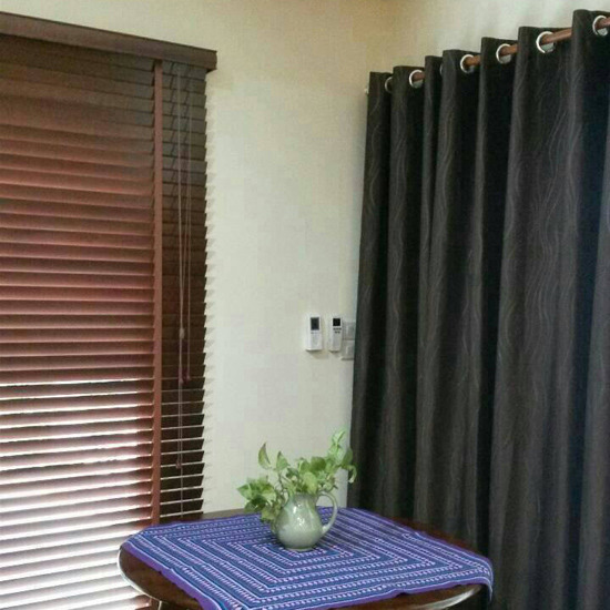 ปริ๊นเซส ดีไซน์ รับออกแบบตัดเย็บและติดตั้งผ้าม่าน   ม่านปรับแสง   ม่านม้วน 