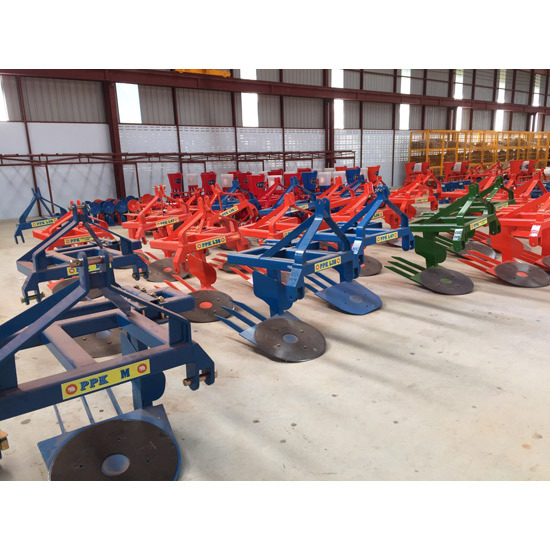 จำหน่ายอะไหล่รถแทรกเตอร์การเกษตร รถเกี่ยว รถไถ อะไหล่รถแทรกเตอร์   รถเกี่ยวข้าว   รถไถ   อะไหล่รถบรรทุก   รถพ่วง   รถเทรลเลอร์   อะไหล่เครื่องยนต์   อะไหล่เกียร์   แทรกเตอร์   อะไหล่รถเกี่ยวข้าว   อะไหล่รถไถนา 